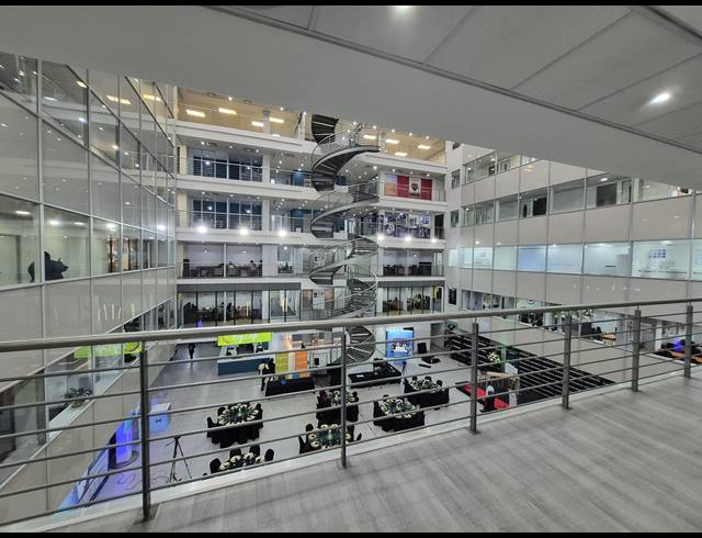 260M² OFFICE TO LET IN SANDTON CENTRAL